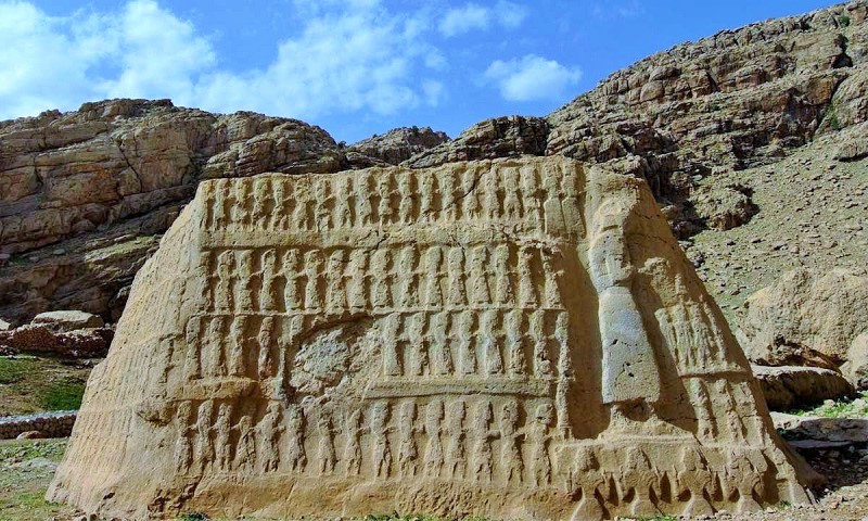 نقش برجسنه کول فرح